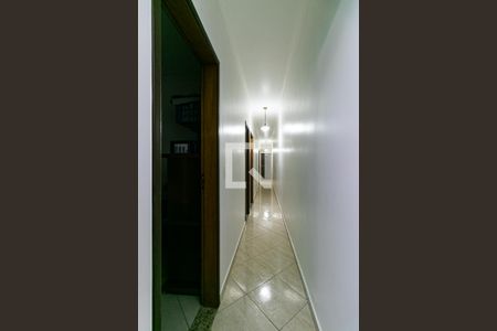 Corredor de casa à venda com 3 quartos, 257m² em Guaiauna, São Paulo