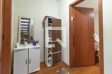 Corredor de casa à venda com 2 quartos, 100m² em Campo Novo, Porto Alegre