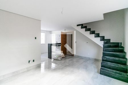 Sala de apartamento à venda com 5 quartos, 146m² em Heliópolis, Belo Horizonte