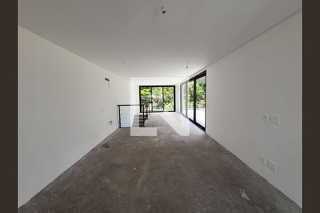 Casa à venda com 3 quartos, 318m² em Jardim Paulista, São Paulo