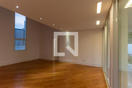 Sala de casa de condomínio para alugar com 5 quartos, 460m² em Loteamento Parque São Martinho, Campinas