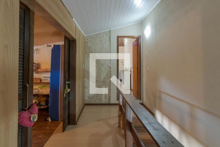 Corredor de casa à venda com 3 quartos, 200m² em Jardim Carvalho, Porto Alegre