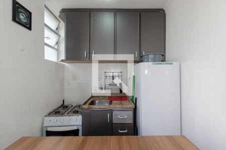 Cozinha de apartamento para alugar com 1 quarto, 33m² em Itacorubi, Florianópolis