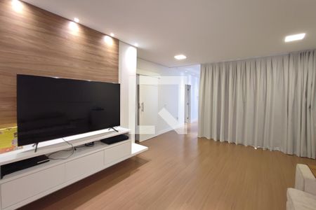 Sala de Vídeo de casa de condomínio à venda com 4 quartos, 345m² em Swiss Park, Campinas