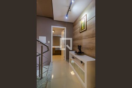 Corredor de casa à venda com 3 quartos, 178m² em Hípica, Porto Alegre