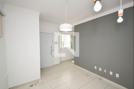 Casa de condomínio à venda com 65m², 2 quartos e 1 vagaSala