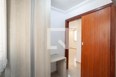 Quarto 1 de apartamento para alugar com 3 quartos, 68m² em Guarani, Belo Horizonte