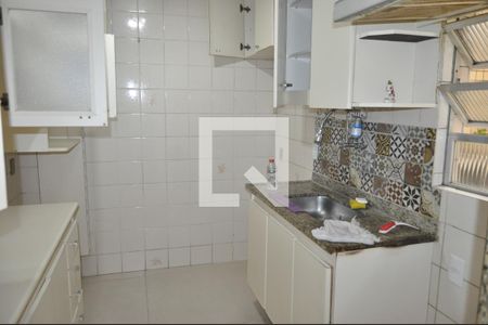 Cozinha de casa de condomínio à venda com 5 quartos, 100m² em Rocha, Rio de Janeiro