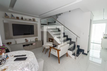 Casa à venda com 180m², 2 quartos e 2 vagasSala