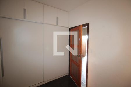 Casa 1 | Quarto 1 de casa à venda com 5 quartos, 483m² em Mantiqueira, Belo Horizonte