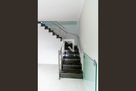 Escada de casa à venda com 3 quartos, 190m² em Vila Alpina, São Paulo