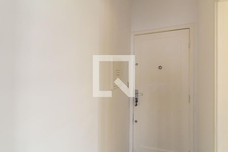 Hall de Entrada de apartamento para alugar com 1 quarto, 64m² em Higienópolis, São Paulo