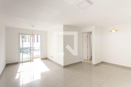 Apartamento para alugar com 75m², 3 quartos e 1 vagaSala