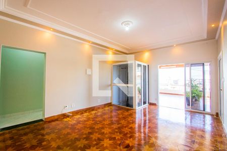 Sala de casa à venda com 2 quartos, 100m² em Cidade São Jorge, Santo André