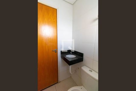 Banheiro de apartamento para alugar com 1 quarto, 38m² em Vila Nova York, São Paulo