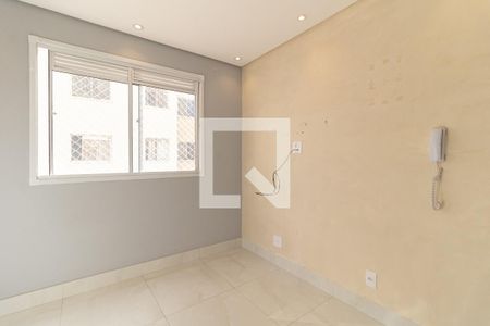 Sala de apartamento para alugar com 2 quartos, 35m² em Parque Fongaro, São Paulo