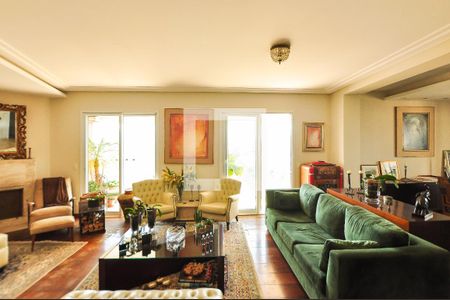 Sala de apartamento à venda com 3 quartos, 261m² em Vila Madalena, São Paulo