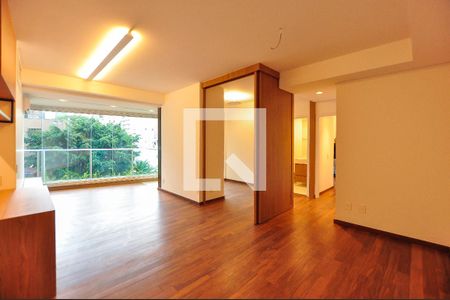 Sala de apartamento à venda com 2 quartos, 99m² em Cerqueira César, São Paulo