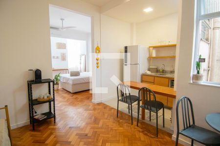 Sala de apartamento para alugar com 1 quarto, 50m² em Copacabana, Rio de Janeiro