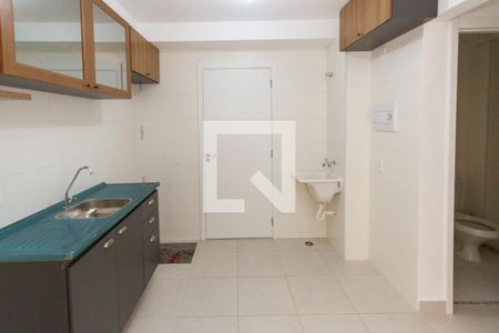 Cozinha e Área de Serviço de apartamento para alugar com 2 quartos, 33m² em Vila Ema, São Paulo