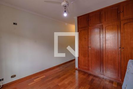 Quarto de casa à venda com 3 quartos, 180m² em Conjunto Residencial Jardim Canaã, São Paulo