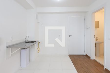 Sala e Cozinha de apartamento para alugar com 1 quarto, 27m² em Vila das Bandeiras, Guarulhos