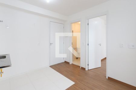 Sala e Cozinha de apartamento para alugar com 1 quarto, 27m² em Vila das Bandeiras, Guarulhos