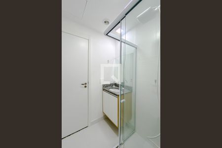 Banheiro de kitnet/studio para alugar com 1 quarto, 19m² em Brás, São Paulo