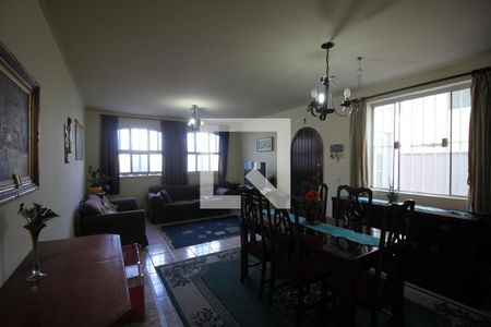 Sala de casa à venda com 3 quartos, 150m² em Jardim Prudência, São Paulo