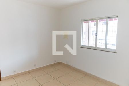 Sala 2 de casa para alugar com 2 quartos, 90m² em Irajá, Rio de Janeiro