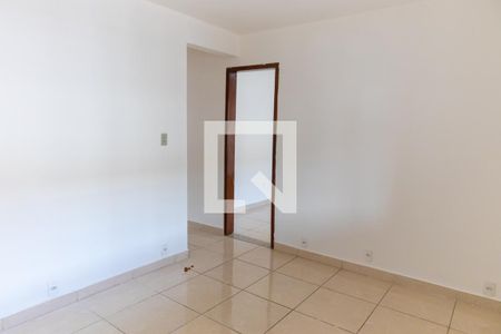 Sala 2 de casa para alugar com 2 quartos, 90m² em Irajá, Rio de Janeiro