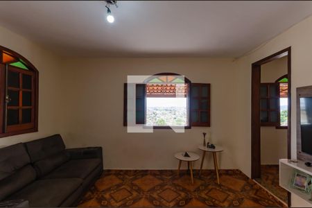 Sala  de casa à venda com 3 quartos, 150m² em Mantiqueira, Belo Horizonte