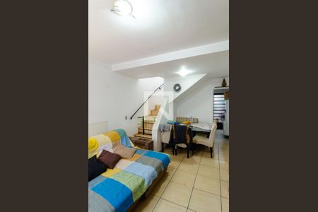 Sala de casa de condomínio à venda com 2 quartos, 57m² em Vila Campestre, São Paulo