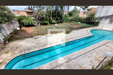 Apartamento para alugar com 300m², 3 quartos e 4 vagas Apartamento para alugar com 300m², 3 quartos e 4 vagasÁrea comum - Piscina