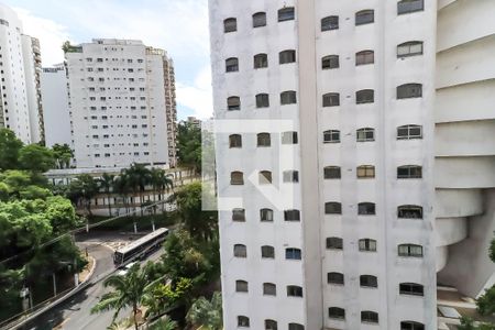 Apartamento para alugar com 300m², 3 quartos e 4 vagas Apartamento para alugar com 300m², 3 quartos e 4 vagasVista da Suíte 1