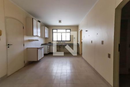 Apartamento para alugar com 300m², 3 quartos e 4 vagas Apartamento para alugar com 300m², 3 quartos e 4 vagasCozinha