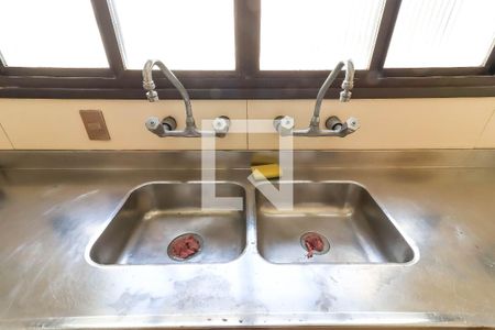 Apartamento para alugar com 300m², 3 quartos e 4 vagas Apartamento para alugar com 300m², 3 quartos e 4 vagasCozinha - Torneira