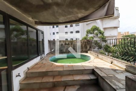 Apartamento para alugar com 300m², 3 quartos e 4 vagas Apartamento para alugar com 300m², 3 quartos e 4 vagasVaranda