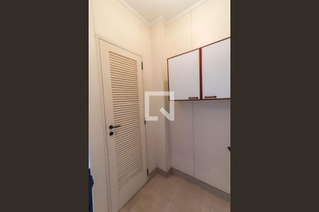 Apartamento para alugar com 300m², 3 quartos e 4 vagas Apartamento para alugar com 300m², 3 quartos e 4 vagasDespensa