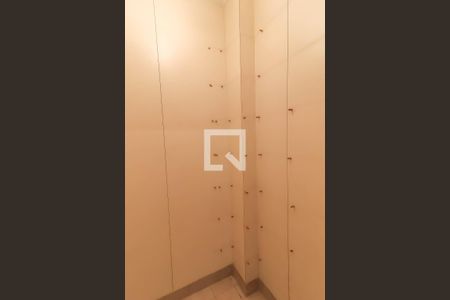 Apartamento para alugar com 300m², 3 quartos e 4 vagas Apartamento para alugar com 300m², 3 quartos e 4 vagasDespensa