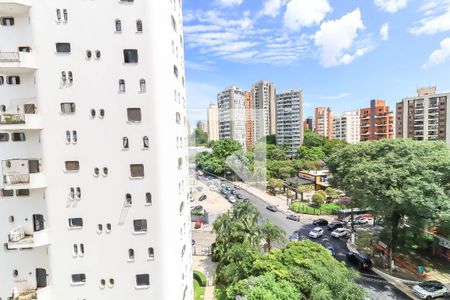 Apartamento para alugar com 300m², 3 quartos e 4 vagas Apartamento para alugar com 300m², 3 quartos e 4 vagasVista