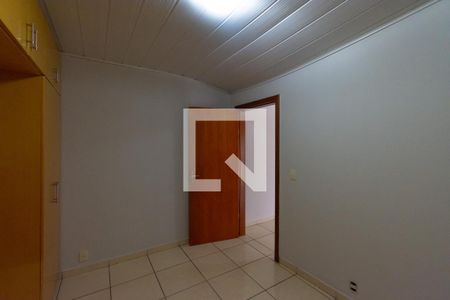 Quarto 2 de casa para alugar com 2 quartos, 100m² em Setor Coimbra, Goiânia