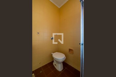 Banheiro de apartamento à venda com 1 quarto, 48m² em Vila Conceição, Porto Alegre