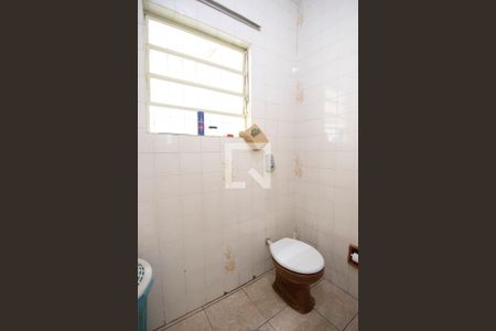 Casa à venda com 220m², 3 quartos e 5 vagas Casa à venda com 220m², 3 quartos e 5 vagasBanheiro 1