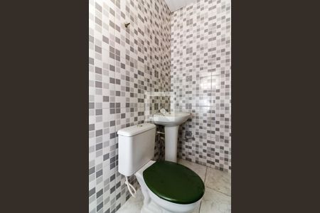Banheiro de casa para alugar com 1 quarto, 45m² em Chora Menino, São Paulo