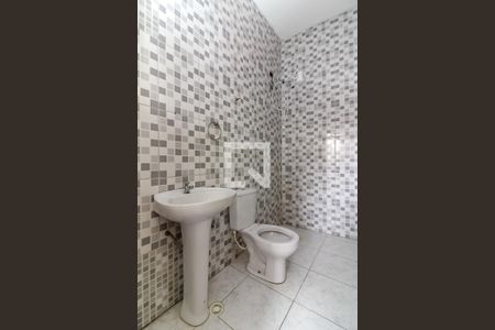 Banheiro de casa para alugar com 1 quarto, 62m² em Chora Menino, São Paulo