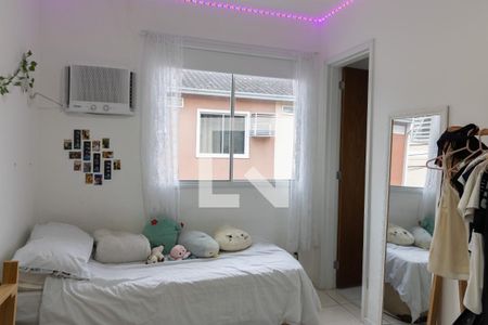 Suíte de casa de condomínio à venda com 3 quartos, 86m² em Vargem Pequena, Rio de Janeiro