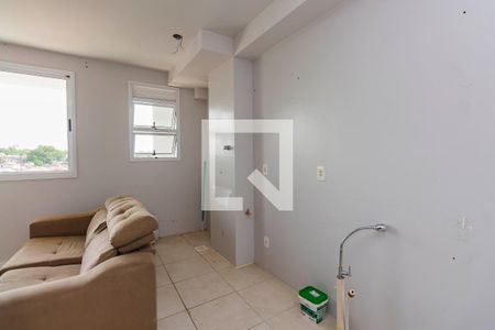 Cozinha e lavanderia  de apartamento à venda com 2 quartos, 50m² em Olaria, Canoas