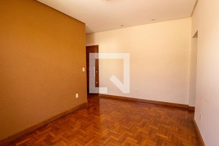 Sala de apartamento para alugar com 2 quartos, 70m² em Jardim Guanabara, Rio de Janeiro