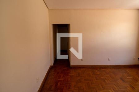 Sala de apartamento para alugar com 2 quartos, 70m² em Jardim Guanabara, Rio de Janeiro